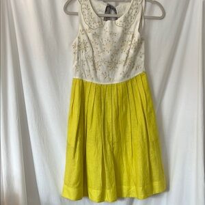 Anthrolpologie - NEVER WORN - NWOT Yellow/white A-Line Pleated Dress w pockets!
